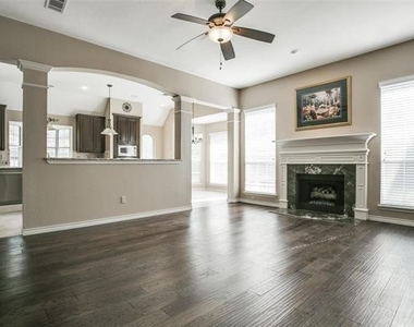 4040 Wellington Lane - Photo Thumbnail 6
