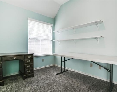 4040 Wellington Lane - Photo Thumbnail 14