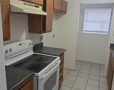 1627 Windsong Lane - Photo Thumbnail 2