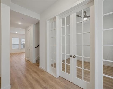 928 Marian Drive - Photo Thumbnail 8