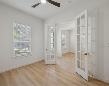 928 Marian Drive - Photo Thumbnail 4