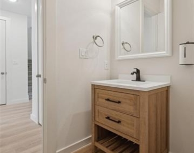 928 Marian Drive - Photo Thumbnail 11