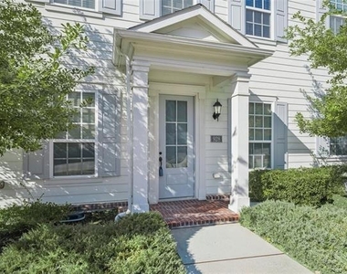 928 Marian Drive - Photo Thumbnail 2