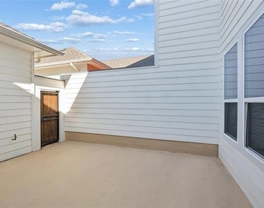 928 Marian Drive - Photo Thumbnail 25