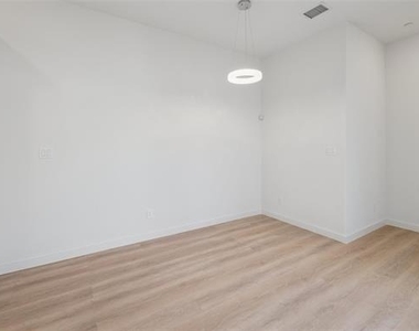 928 Marian Drive - Photo Thumbnail 22