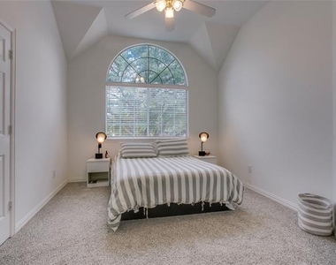 14628 Dickenson Court - Photo Thumbnail 16
