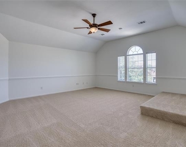 9909 Delamere Drive - Photo Thumbnail 17