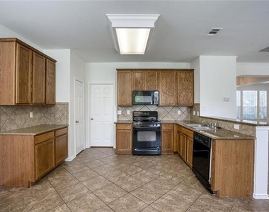 9909 Delamere Drive - Photo Thumbnail 7