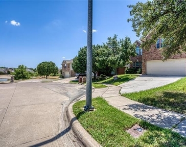 9909 Delamere Drive - Photo Thumbnail 21