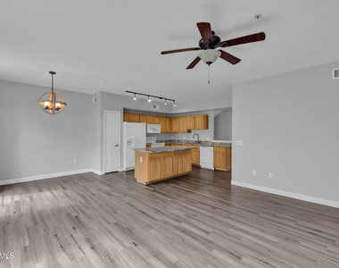18250 N Cave Creek Road - Photo Thumbnail 9