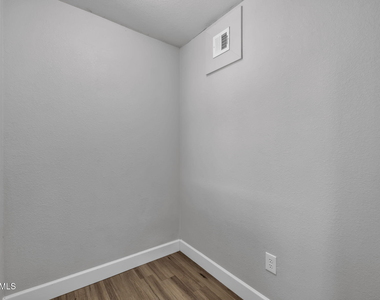 18250 N Cave Creek Road - Photo Thumbnail 40