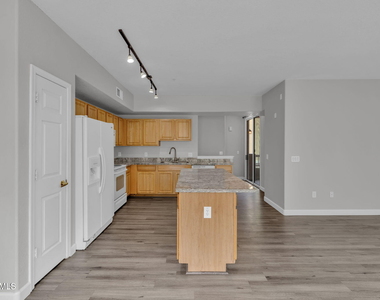 18250 N Cave Creek Road - Photo Thumbnail 15