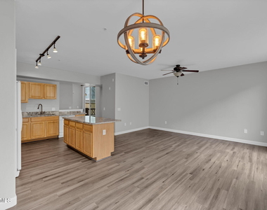 18250 N Cave Creek Road - Photo Thumbnail 17