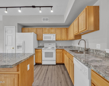 18250 N Cave Creek Road - Photo Thumbnail 5