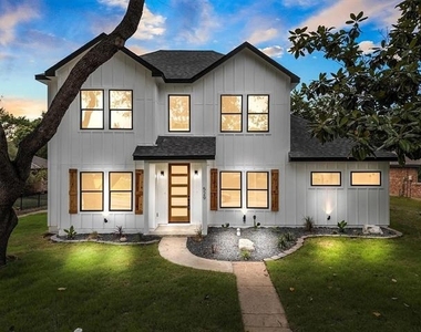 529 Pebblecreek Drive - Photo Thumbnail 1