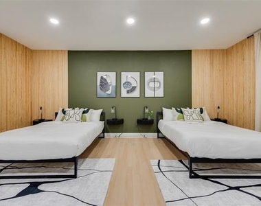 529 Pebblecreek Drive - Photo Thumbnail 19
