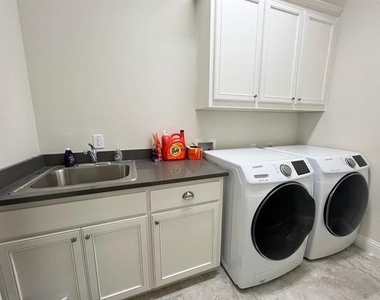 10505 Wintergreen Drive - Photo Thumbnail 10