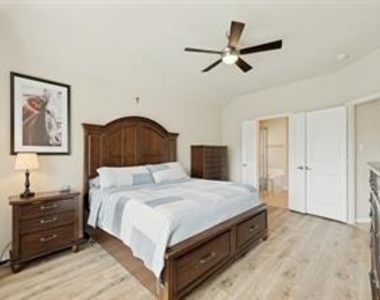 705 Anson Court - Photo Thumbnail 16