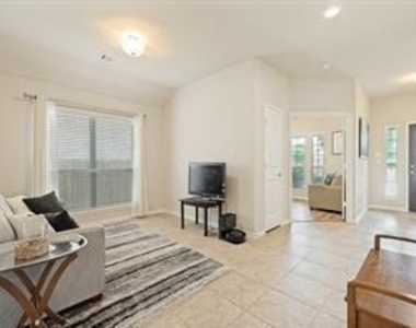 705 Anson Court - Photo Thumbnail 4