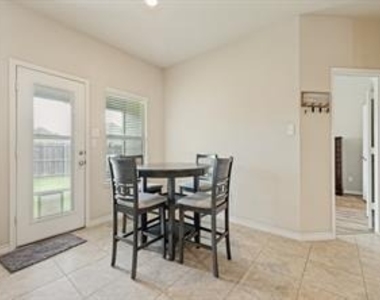 705 Anson Court - Photo Thumbnail 14