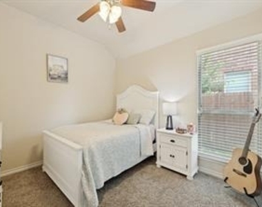 705 Anson Court - Photo Thumbnail 20