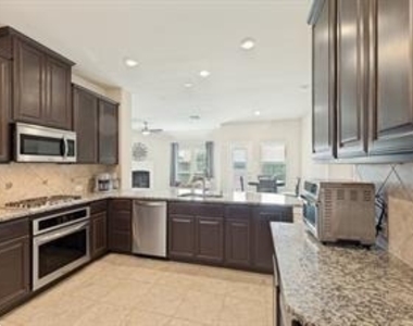 705 Anson Court - Photo Thumbnail 12