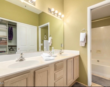 11260 N 92nd Street - Photo Thumbnail 7