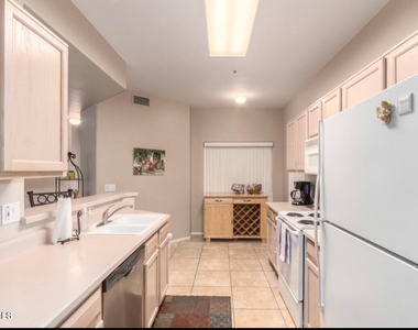 11260 N 92nd Street - Photo Thumbnail 5