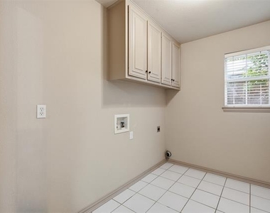 3318 Summergrove Drive - Photo Thumbnail 20