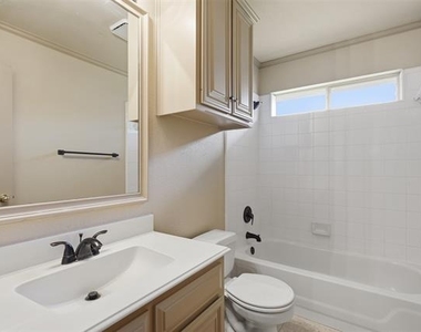3318 Summergrove Drive - Photo Thumbnail 19