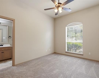 3318 Summergrove Drive - Photo Thumbnail 15