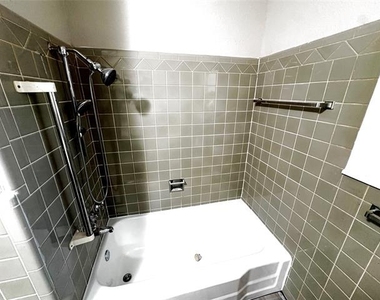 1824 Provine Street - Photo Thumbnail 5