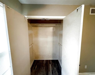 1824 Provine Street - Photo Thumbnail 11