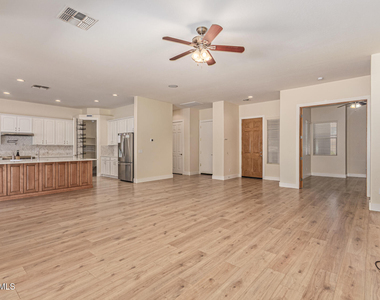 4978 E Karsten Drive - Photo Thumbnail 3