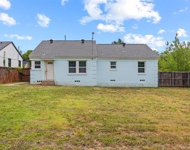 907 Buckalew Street - Photo Thumbnail 22