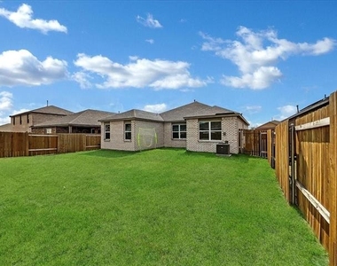 2112 Erlinda Drive - Photo Thumbnail 32