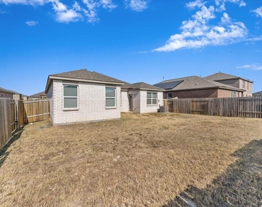 2112 Erlinda Drive - Photo Thumbnail 37