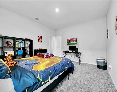2112 Erlinda Drive - Photo Thumbnail 17