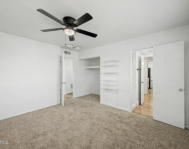 317 N Elm Street - Photo Thumbnail 23