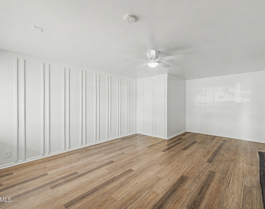 317 N Elm Street - Photo Thumbnail 5