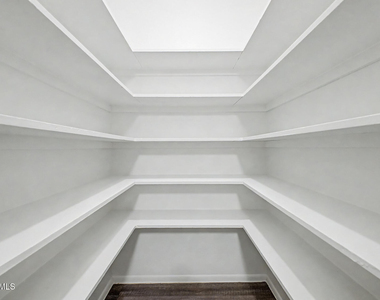317 N Elm Street - Photo Thumbnail 31