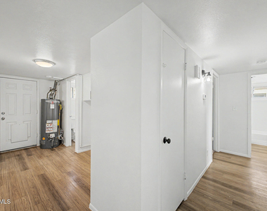317 N Elm Street - Photo Thumbnail 33