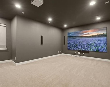 1014 Devonshire Drive - Photo Thumbnail 19