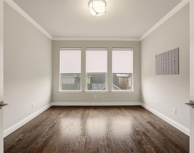1014 Devonshire Drive - Photo Thumbnail 17