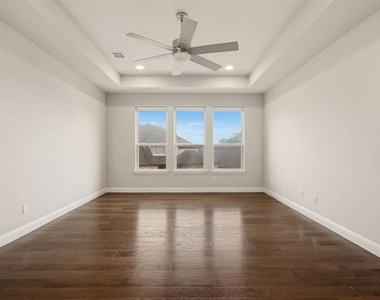 1014 Devonshire Drive - Photo Thumbnail 18