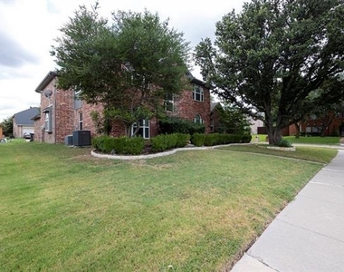 2828 Royal Troon Drive - Photo Thumbnail 2