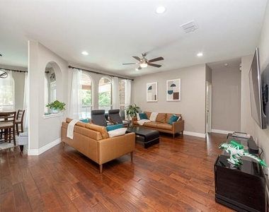 2828 Royal Troon Drive - Photo Thumbnail 6