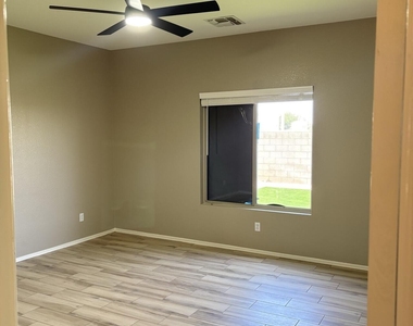 30239 N Bobcat Way - Photo Thumbnail 31