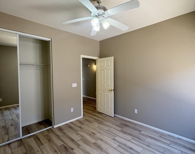 30239 N Bobcat Way - Photo Thumbnail 21