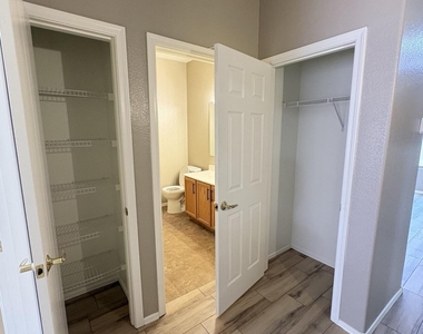 30239 N Bobcat Way - Photo Thumbnail 23